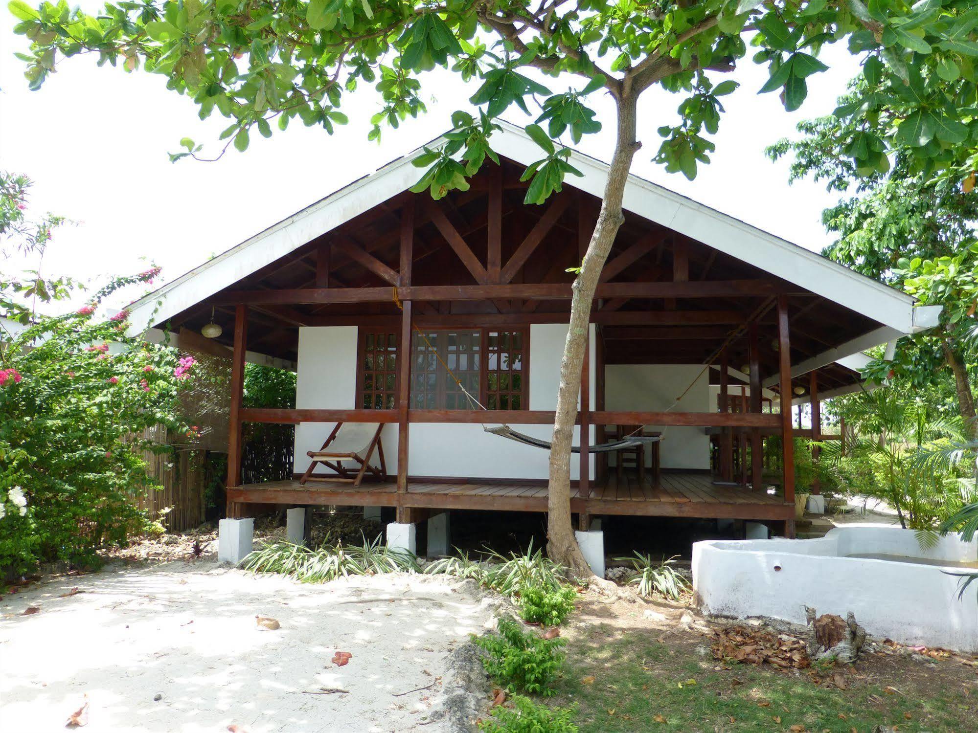 Talima Beach Villas & Dive Resort Себу Экстерьер фото